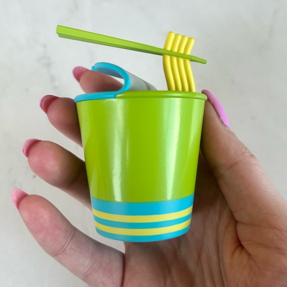 KIDROBOT • Hello Sanrio Keroppi Collectible Vinyl Ramen Noodle Figurine - Picture 4 of 5